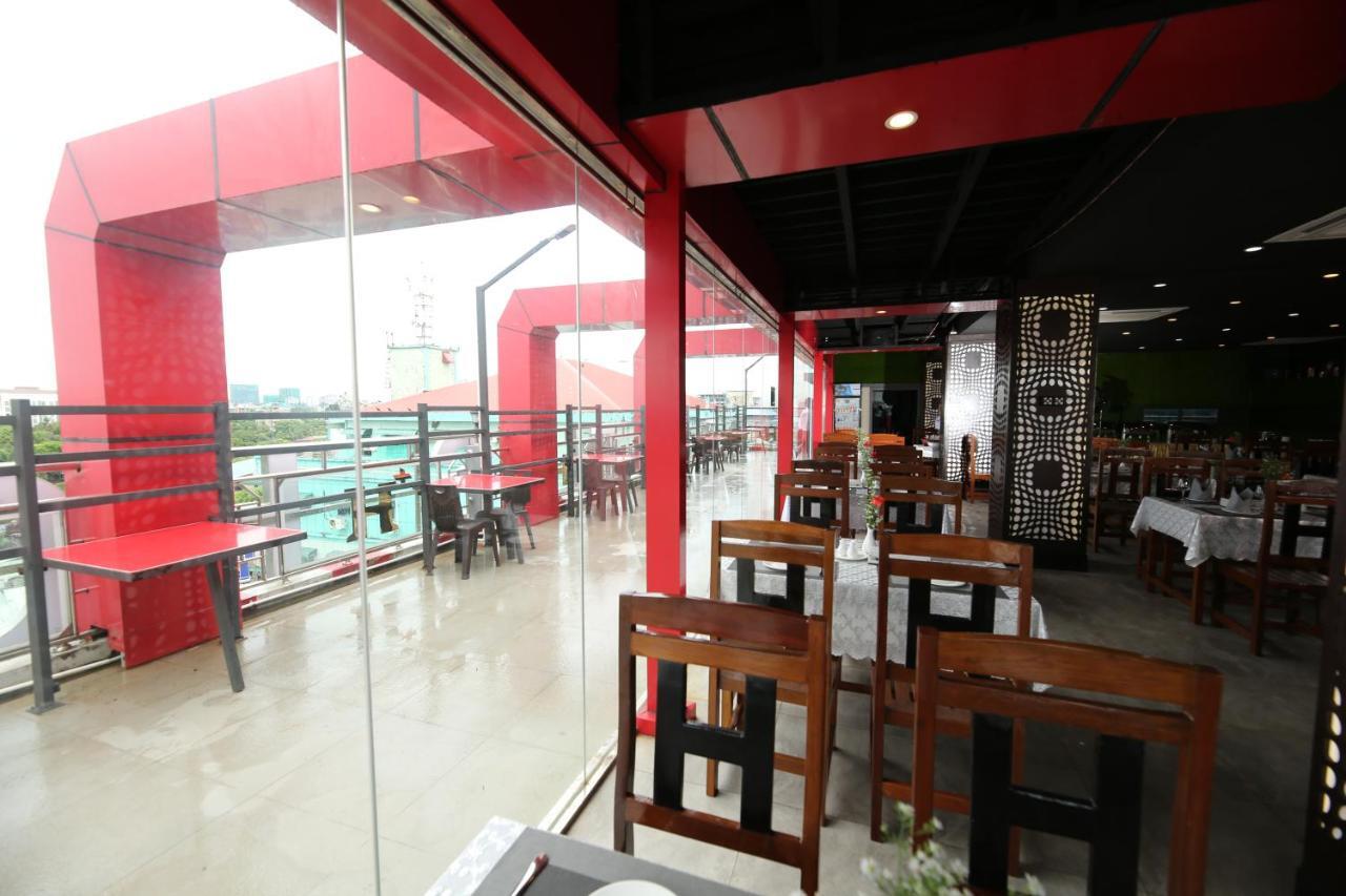 H Plus Hotel Yangon Exterior photo